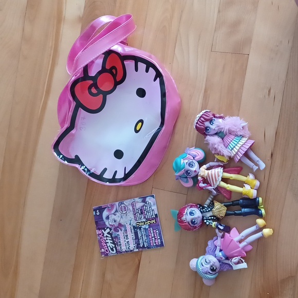 SET of 4 dolls Capsule Chix - Picture 2 of 7